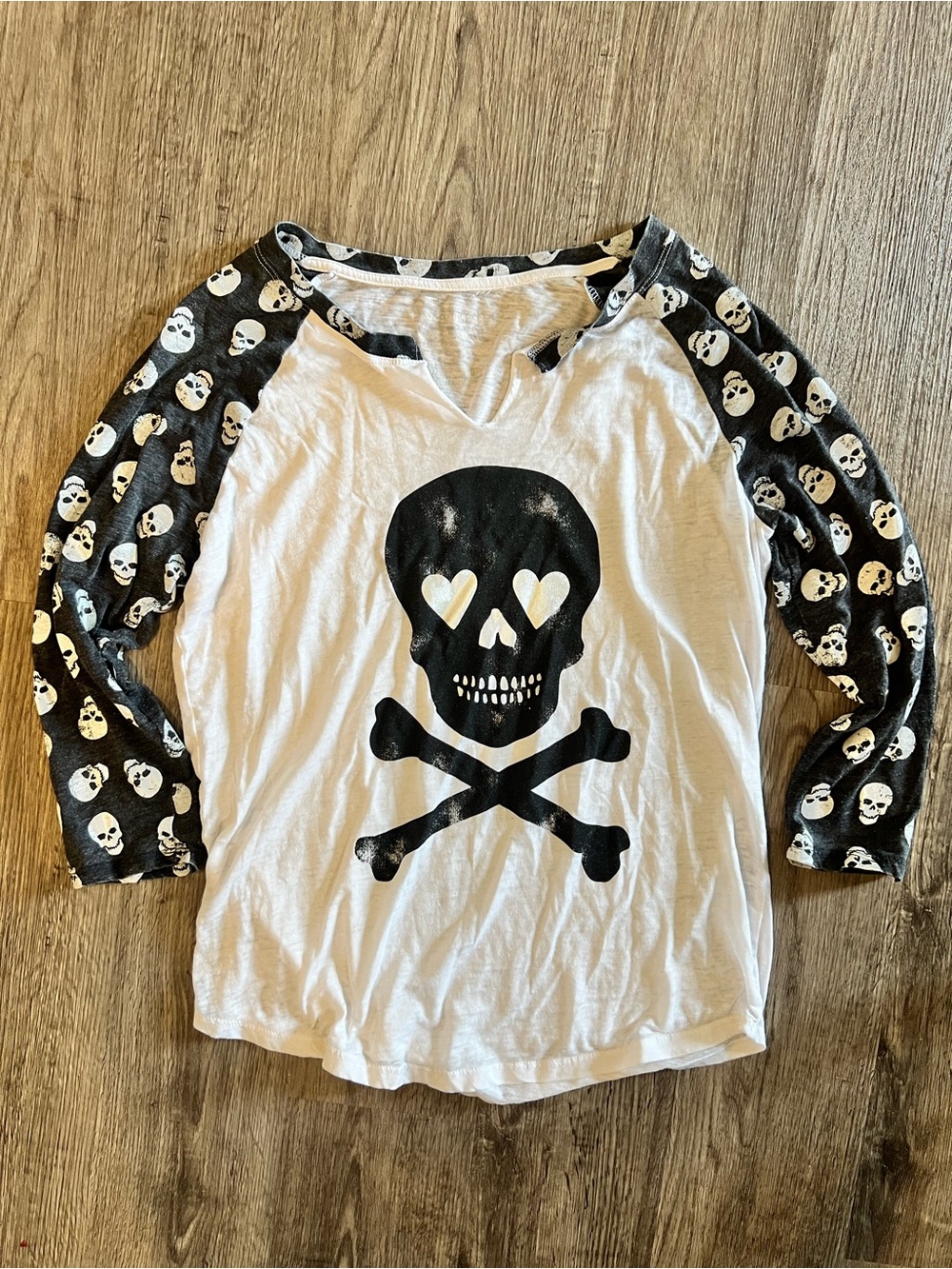 Grayson Threads White & Black Skull Raglan Top